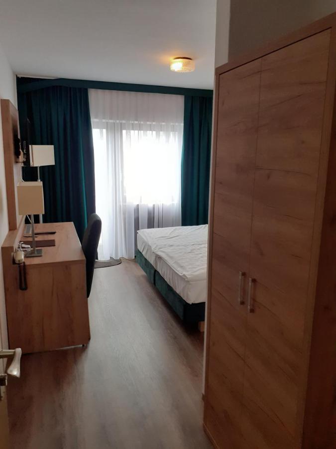Land-Gut-Hotel Zum Alten Forsthaus - Aufladestation Fuer Elektroautos Hürtgenwald Exterior foto